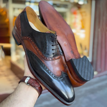 Men's Colorblock Brogues Carved Point-toe Leather Shoes