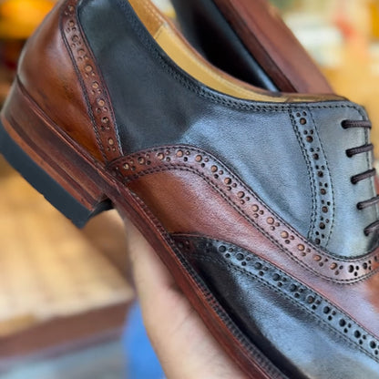 Men's Colorblock Brogues Carved Point-toe Leather Shoes